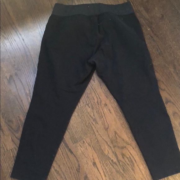 GAP maternity skinny pants. - Picture 2 of 4